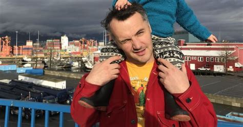 an interview with Phil Elverum on The Microphones.